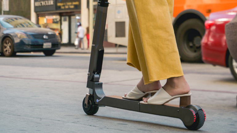 Τα αυτοκίνητα της Hyundai θα φέρουν και πατίνι!